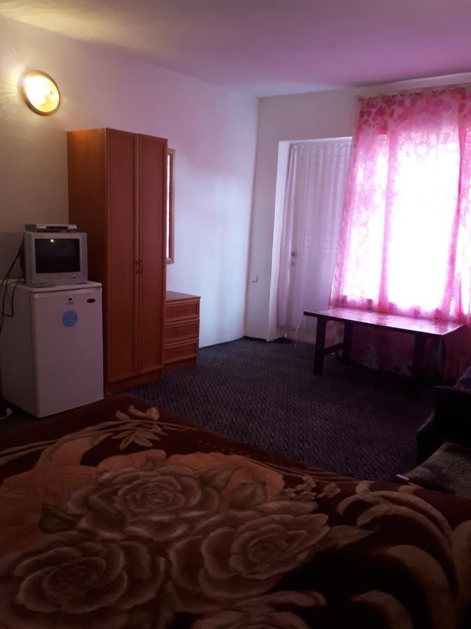 Prestige Guest House Cholpon-Ata Ngoại thất bức ảnh